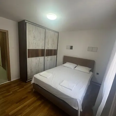 Place 2 아파트 사라예보